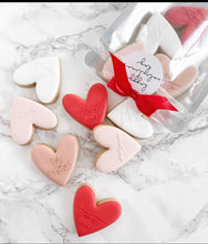 Load image into Gallery viewer, Valentines Cookies (Custom)
